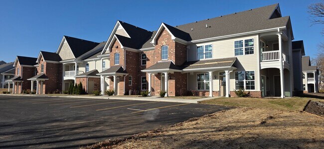 Building Photo - Chestnut - 2Br/2Ba Rental Home - 2nd Floor