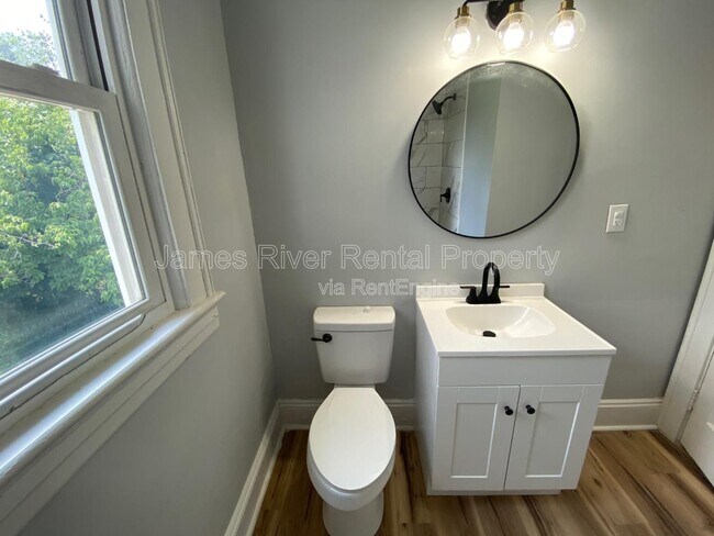 Foto del edificio - 2020 Rose Ln