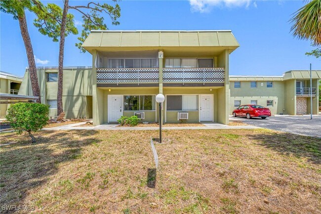 Foto del edificio - 1852 Golf View Ave