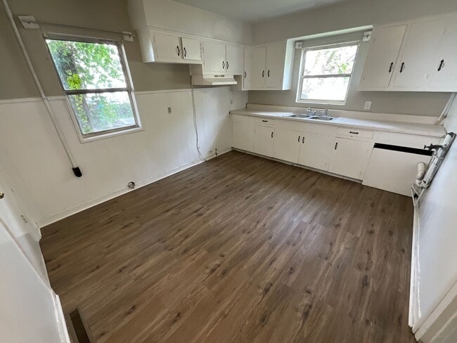 Foto del edificio - Near High Point University! Three bedroom cottage off University Pkwy in High Point