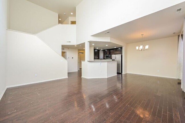 Building Photo - 15254 E 16th Dr