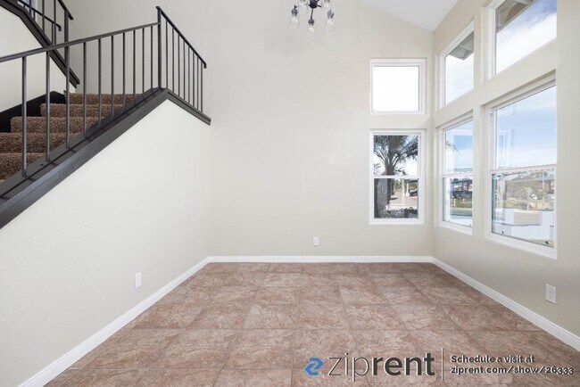 Building Photo - 10299 Parkdale Ave