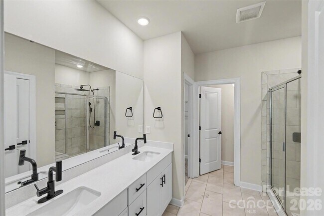 Building Photo - 4513 Duplin Dr