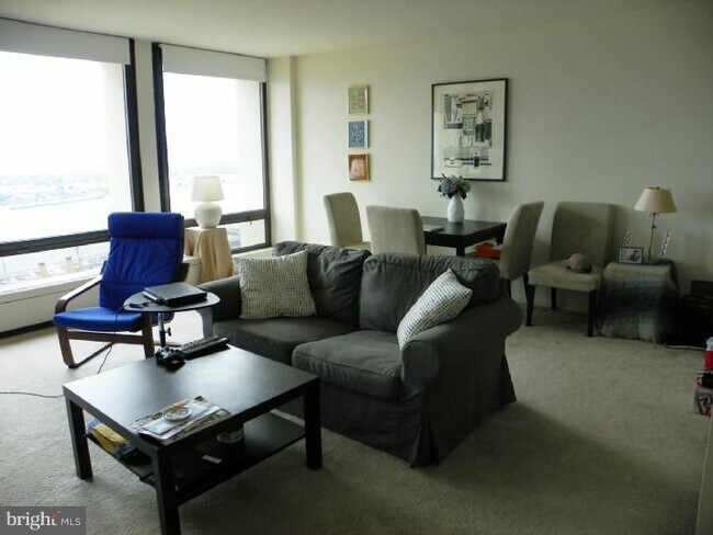 Foto del edificio - 220 Locust St