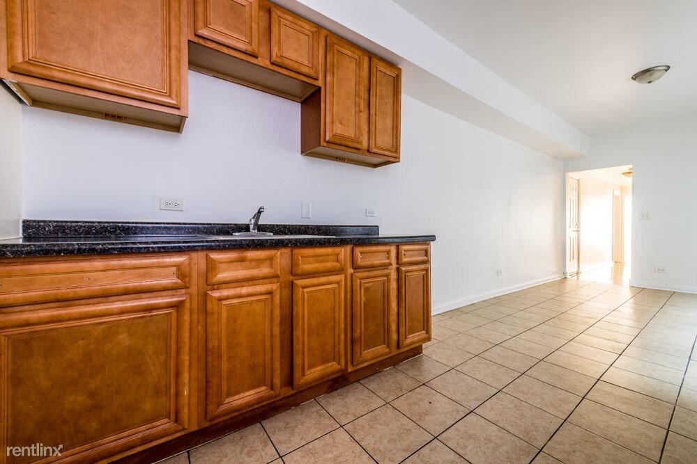 Primary Photo - 1 br, 1 bath Apartment - 6230 S Artesian Ave