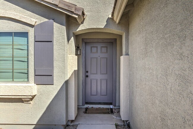 Building Photo - 1868 W Desert Seasons Dr