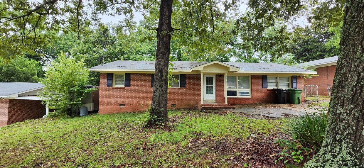 Foto principal - 4 bedroom home in North Columbus