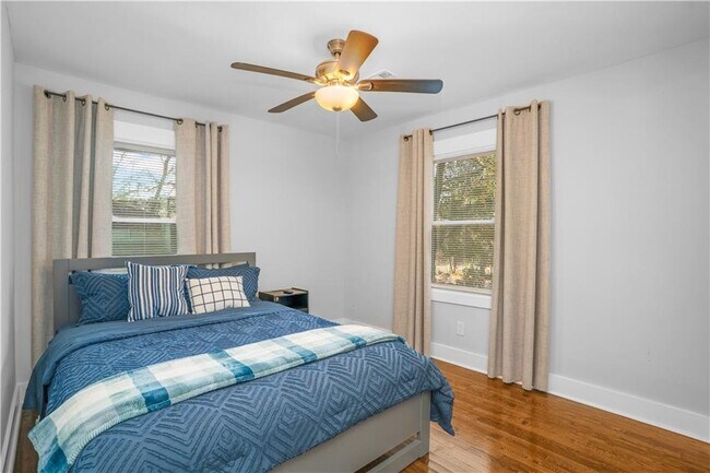 Foto del edificio - 1934 Pinedale Pl