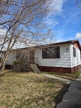 Building Photo - 318-320 N 19th Ave