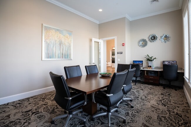 Business Center - The Oasis at Plainville