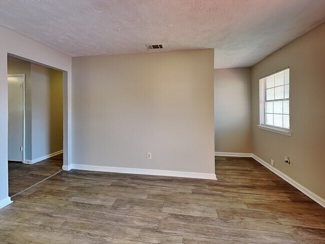 Foto del edificio - 1749 Big Valley Way