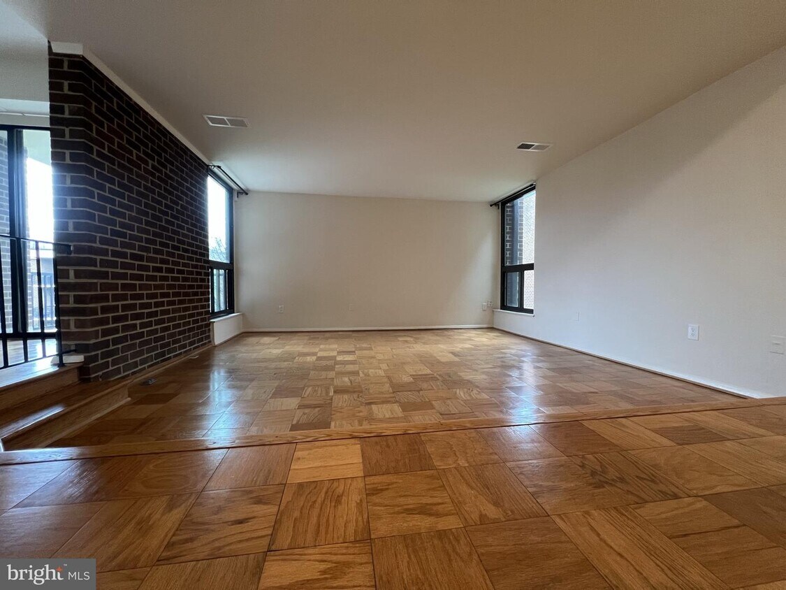 2109 Walsh View Terrace Unit 12203, Silver Spring, MD 20902