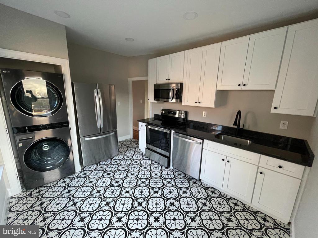 Foto principal - 226 Highland Ave