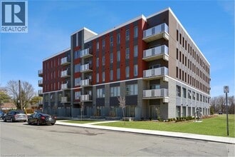 Building Photo - 77 Leland St