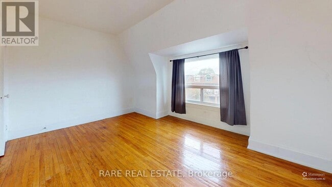 Building Photo - 640 Crawford St