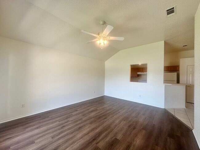Building Photo - 3605 Woodrow Dr