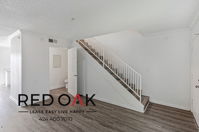Foto del edificio - 9158 Pepper Ave