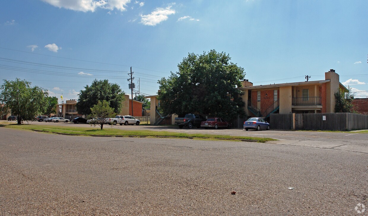 Foto principal - 3108-3110 Salisbury Ave