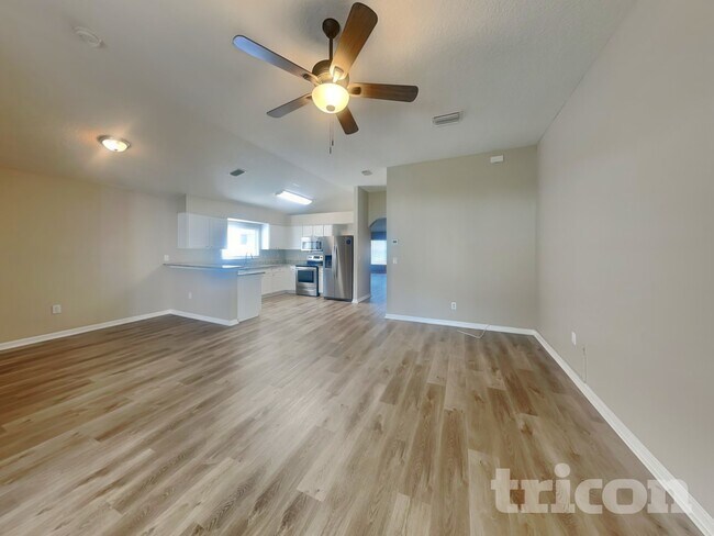 Foto del edificio - 27909 Breakers Dr