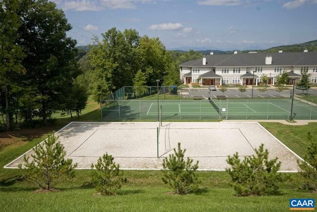 Building Photo - 847 Catalpa Court