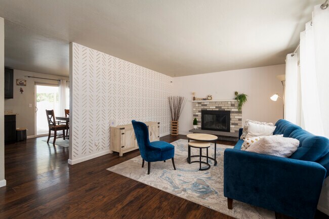 Foto del edificio - 9823 Winona St SW