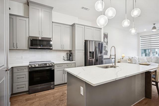 Foto del edificio - 2700 Old Denton Rd