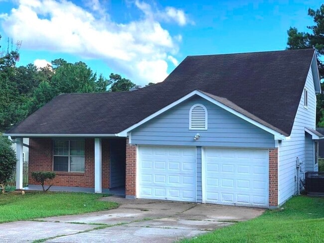 3 Bedroom Home Available ! - 3 Bedroom Home Available !