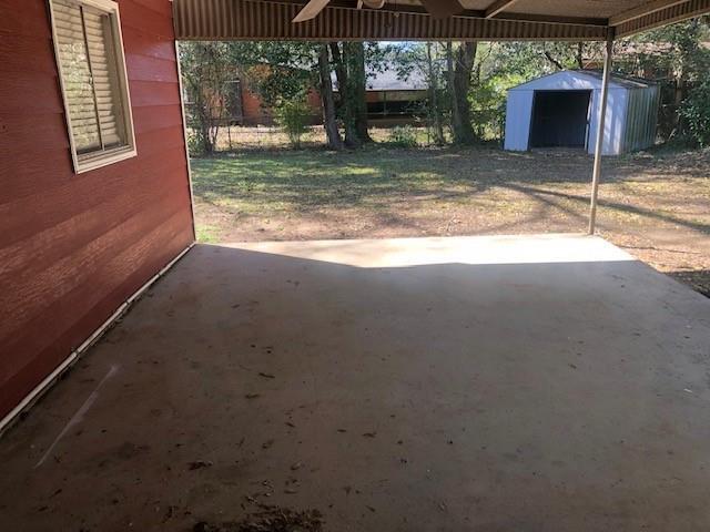 Foto del edificio - 708 Littledale Rd