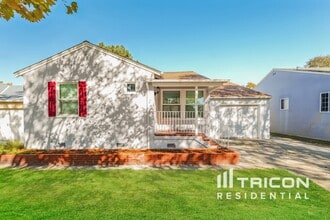 Building Photo - 138 Byron St Building Photo - 138 Byron St