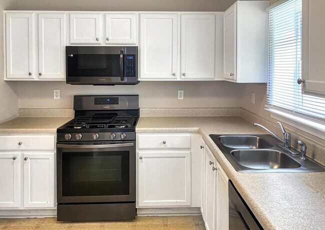 Foto del edificio - 2550 Plymouth Way