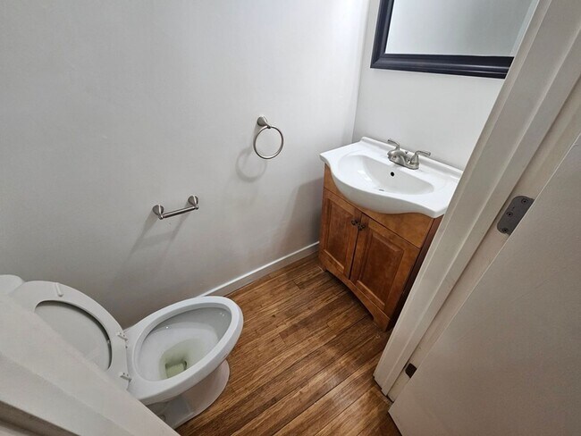 Foto del edificio - 2030 E Dauphin St