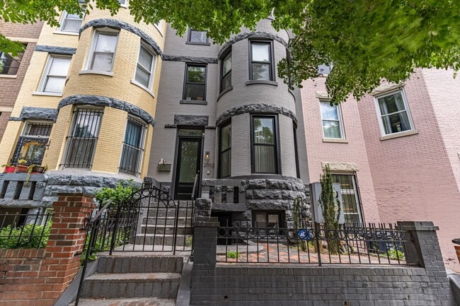 Luxurious Living in NW DC! - Luxurious Living in NW DC! House