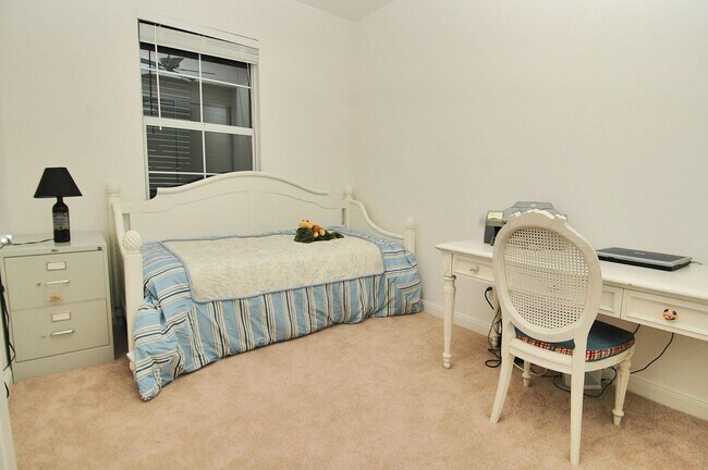 Building Photo - 3119 E Community Dr