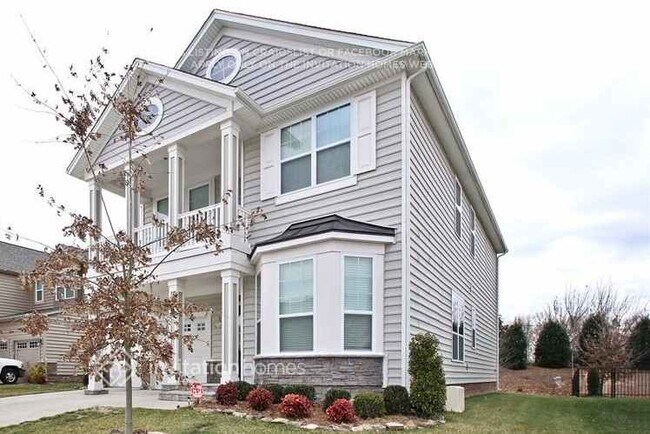 Foto del edificio - 1004 Baybrook Dr