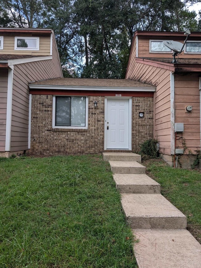 Building Photo - 2113 Sandpiper St