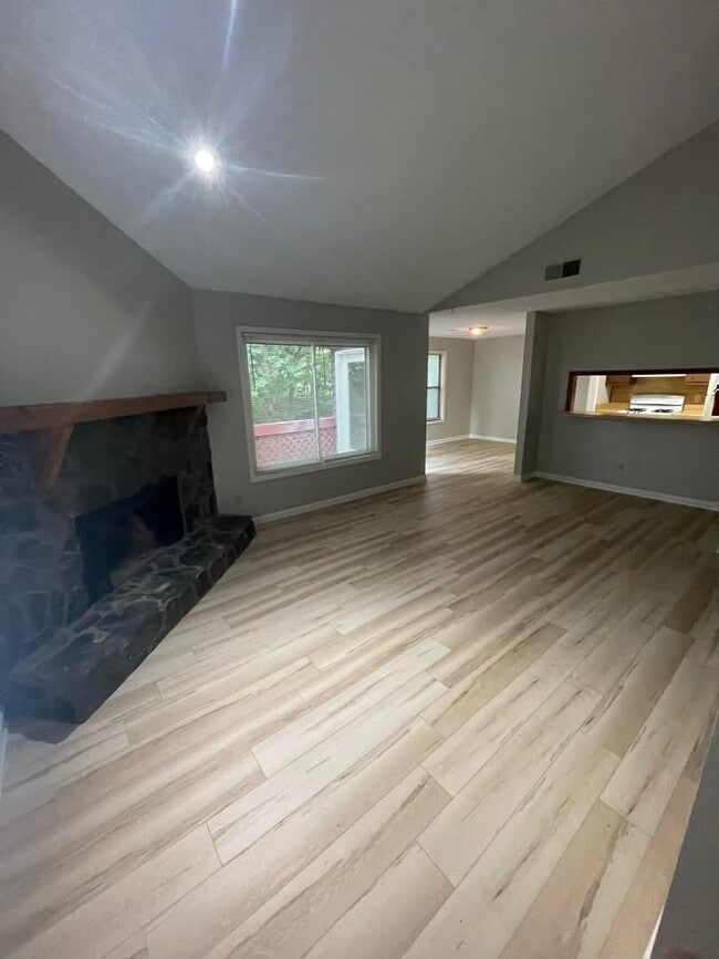 Building Photo - 874 Ventnor Pl SW