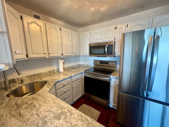 Photo - 77 Adams St Apartment