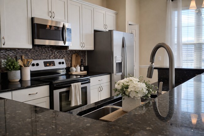 Foto del edificio - Gorgeous  3/2 Condo with Garage  for Rent in Exclusive Baldwin Park.