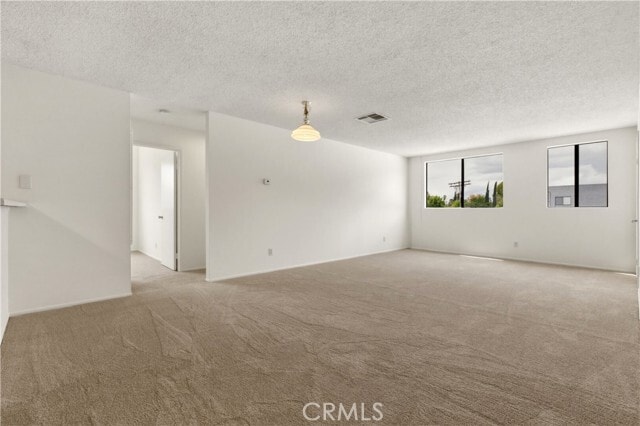 Foto del edificio - 17312 Chatsworth St