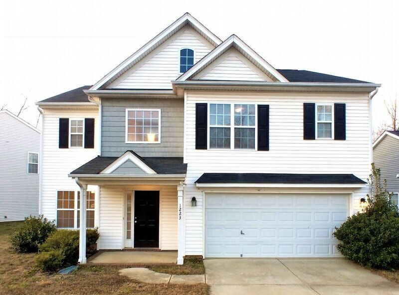 Foto principal - 1223 Ben Livingston Rd