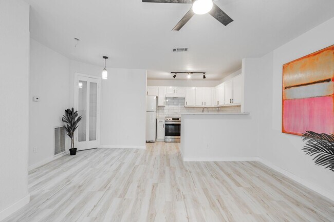 Foto del edificio - 6108 Abrams Rd