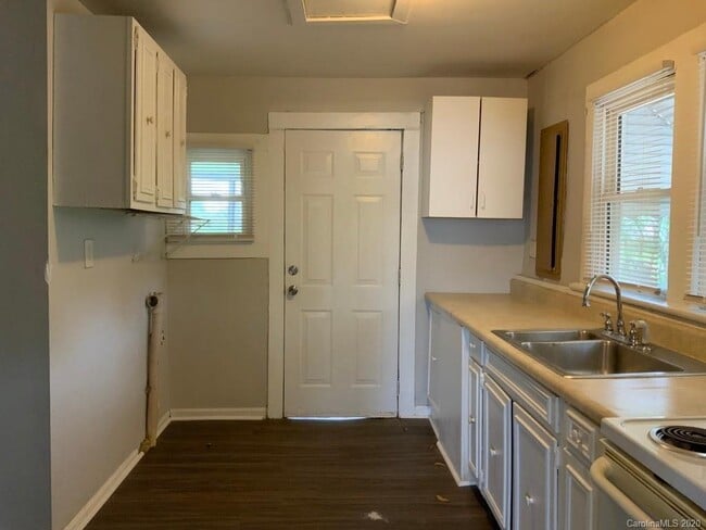 Foto del edificio - 808 W NC Highway 161