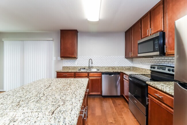 Building Photo - 8660 Boswell Meadows Dr