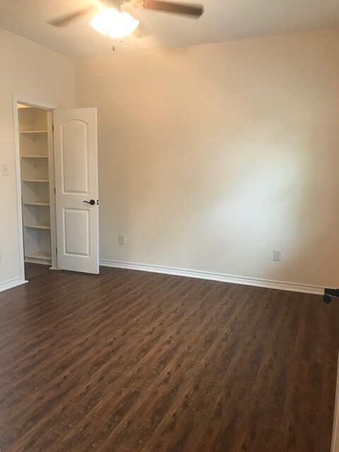 Building Photo - 3937 Riverside Pkwy