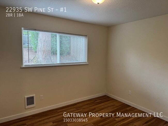 Foto del edificio - 22935 SW Pine St