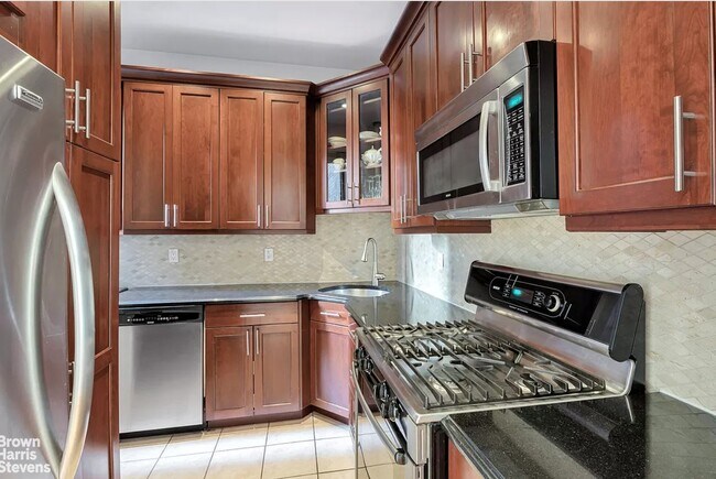 Foto del edificio - 215 W 105th St