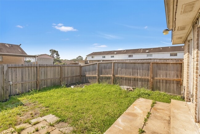 Building Photo - 6913 Chasewood Dr