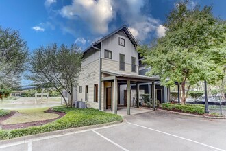 Building Photo - 670 Marina Cottage Dr