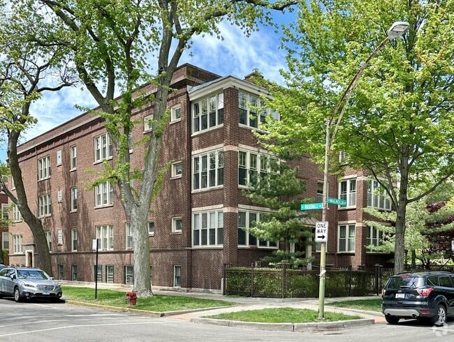 Building Photo - 5902 N Magnolia Ave
