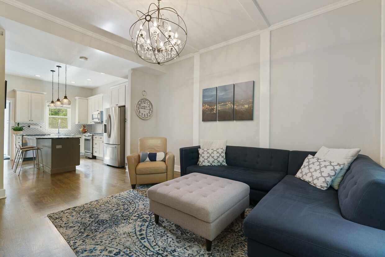 Foto principal - 3127 N Kenmore Ave